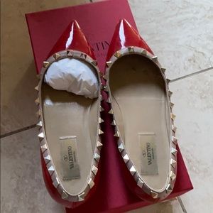 Valentino rockstuds flats in red